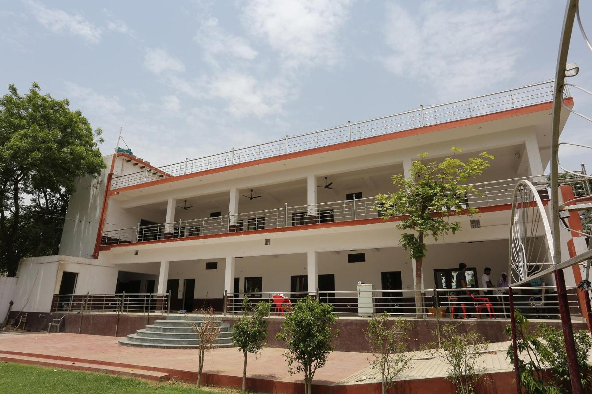 Spot On Angel Garden Hotel Alīgarh Exterior foto